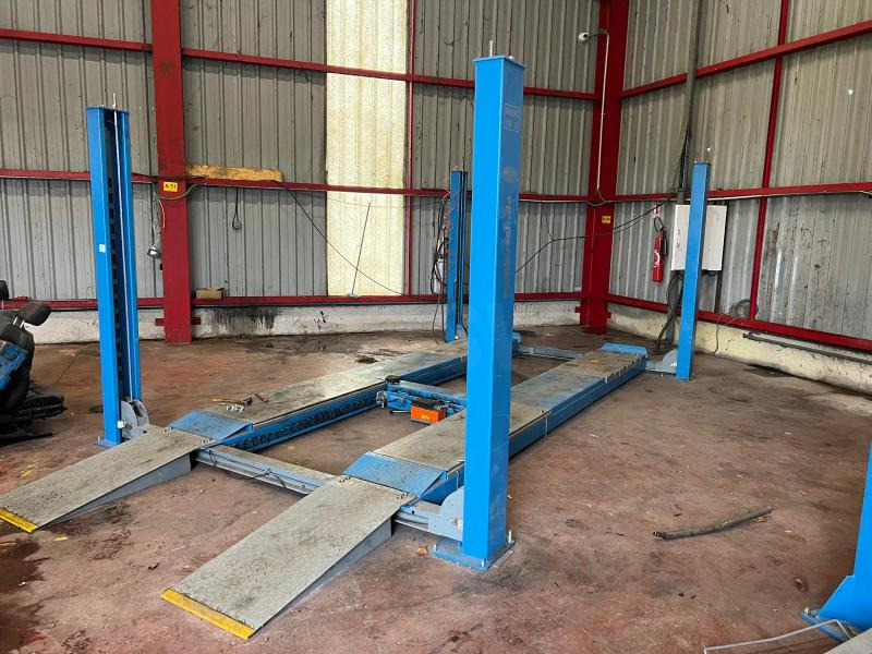 Twin Busch TW445 Pont 4 colonnes - Wyposażenie garażu/ Warsztatów: zdjęcie 1 Twin Busch TW445 Pont 4 colonnes - Wyposażenie garażu/ Warsztatów: zdjęcie 1