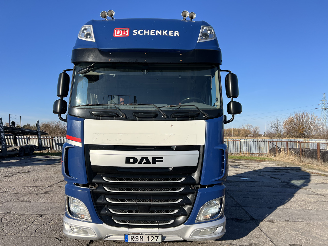 DAF XF510 - Ciężarówka do przewozu samochodów: zdjęcie 2 DAF XF510 - Ciężarówka do przewozu samochodów: zdjęcie 2