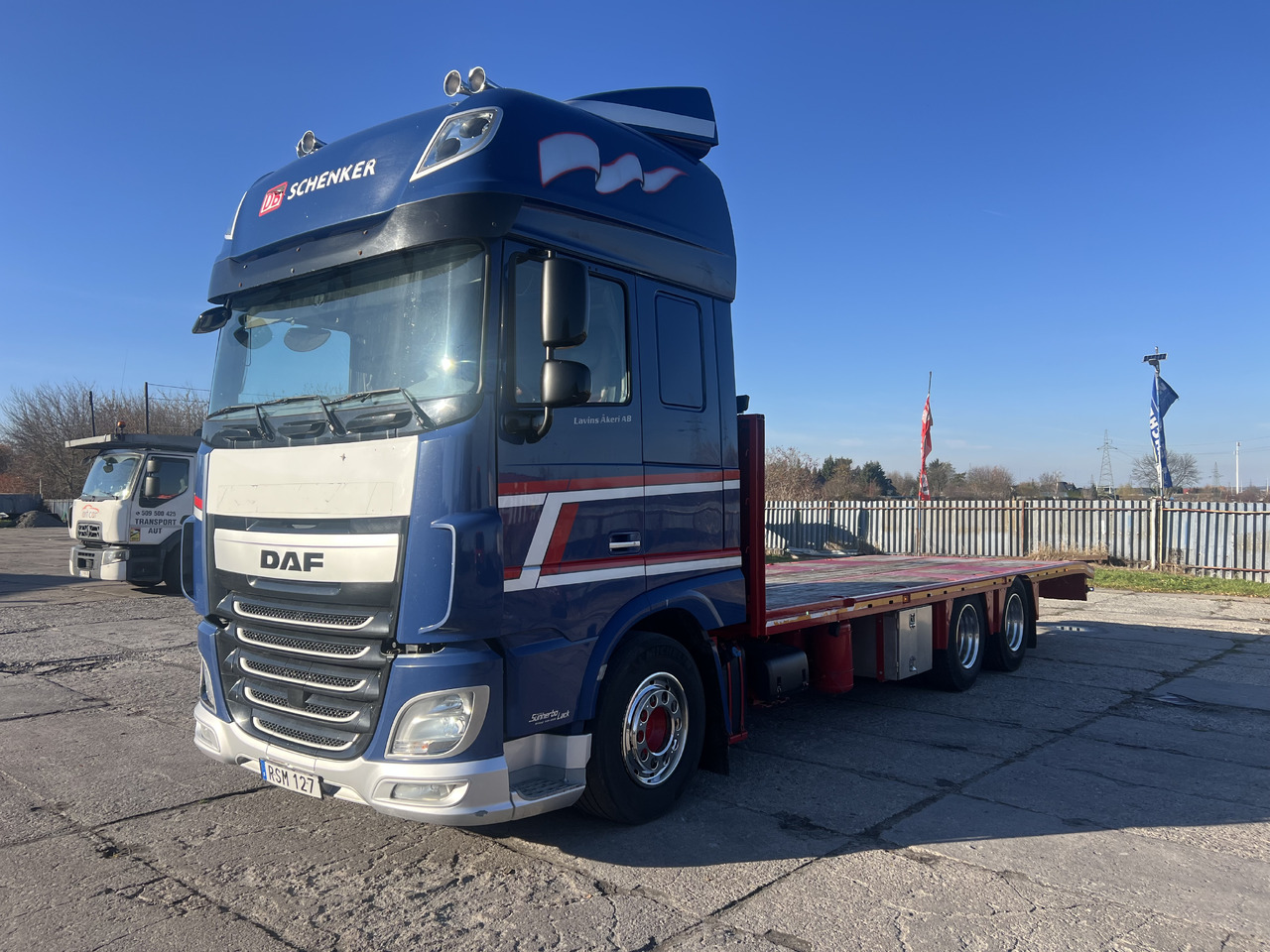 DAF XF510 - Ciężarówka do przewozu samochodów: zdjęcie 1 DAF XF510 - Ciężarówka do przewozu samochodów: zdjęcie 1