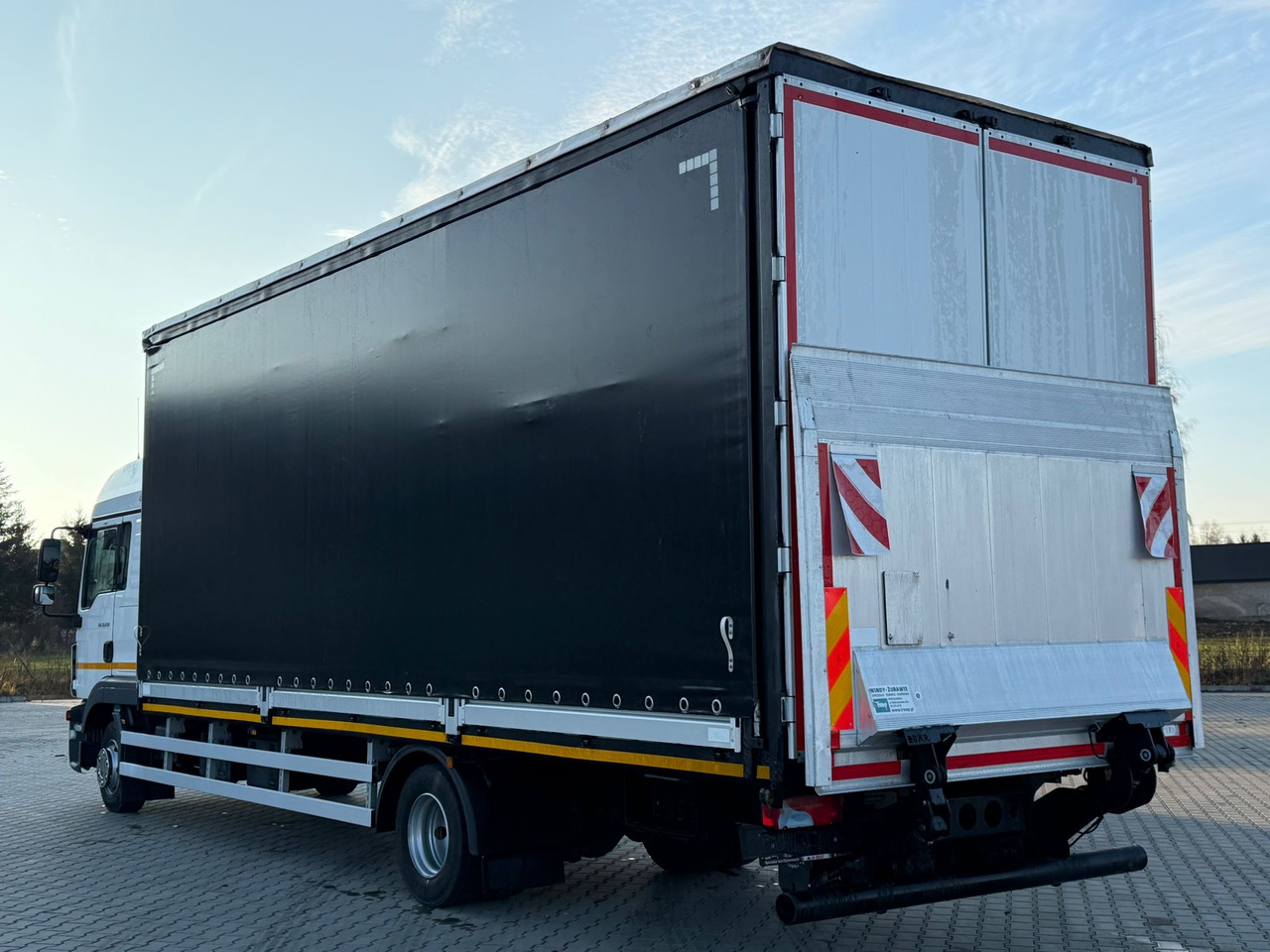 MAN TGL 12.250 / BURTO - FIRANKA / WINDA / 18 EUROPALET / SYPIALKA / 2018 ROK - Samochód ciężarowy plandeka: zdjęcie 4 MAN TGL 12.250 / BURTO - FIRANKA / WINDA / 18 EUROPALET / SYPIALKA / 2018 ROK - Samochód ciężarowy plandeka: zdjęcie 4