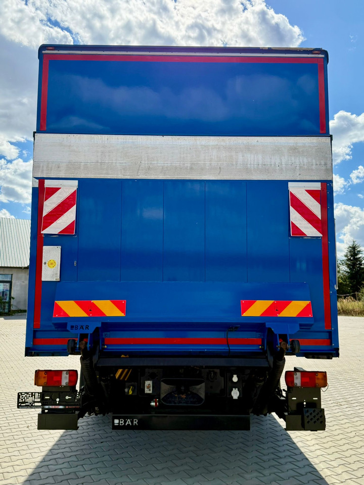 MAN TGX 26.420 / KONTENER / WINDA / 8.5 M DŁUGOŚCI / 21 EUROPALET / 6x2 / 3 OŚ PODNOSZONA I SKRĘTNA / ŁADOWNOŚĆ 14 415 KG / 2018 ROK / Z NIEMIEC - Samochód ciężarowy furgon: zdjęcie 4 MAN TGX 26.420 / KONTENER / WINDA / 8.5 M DŁUGOŚCI / 21 EUROPALET / 6x2 / 3 OŚ PODNOSZONA I SKRĘTNA / ŁADOWNOŚĆ 14 415 KG / 2018 ROK / Z NIEMIEC - Samochód ciężarowy furgon: zdjęcie 4