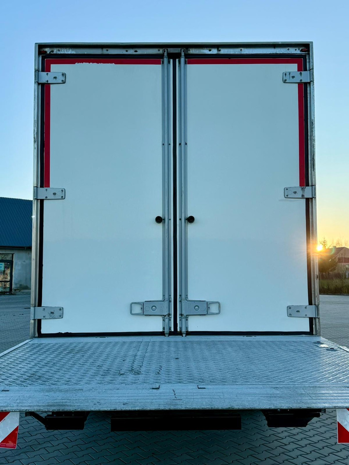 MERCEDES-BENZ ACTROS 1840 / CHŁODNIA / WINDA / 15 EUROPALET / 6.10 M DŁUGOŚCI / DUŻA KABINA / AUTOMAT / SPROWADZONY / SERWISOWANY / EURO 6 - Samochód ciężarowy chłodnia: zdjęcie 5 MERCEDES-BENZ ACTROS 1840 / CHŁODNIA / WINDA / 15 EUROPALET / 6.10 M DŁUGOŚCI / DUŻA KABINA / AUTOMAT / SPROWADZONY / SERWISOWANY / EURO 6 - Samochód ciężarowy chłodnia: zdjęcie 5