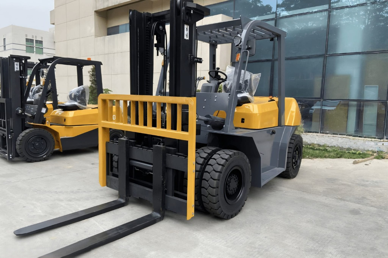 Müller Machinery MF 50 - Wózek widłowy diesel: zdjęcie 2 Müller Machinery MF 50 - Wózek widłowy diesel: zdjęcie 2