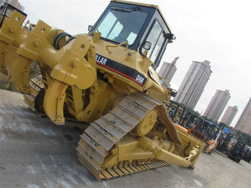 Równiarka CAT D 6 R: zdjęcie 1
