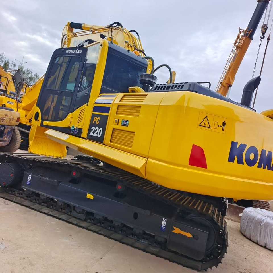 Komatsu PC 220 - Koparka gąsienicowa: zdjęcie 3 Komatsu PC 220 - Koparka gąsienicowa: zdjęcie 3