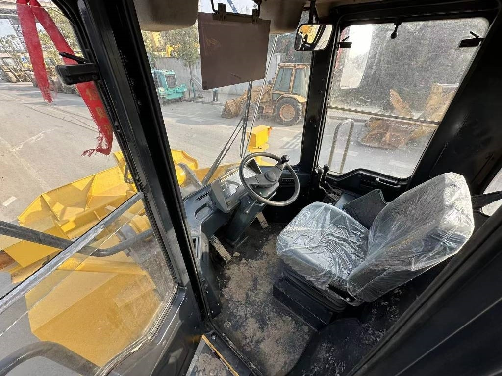 Komatsu WA 380 - Ładowarka kołowa: zdjęcie 3 Komatsu WA 380 - Ładowarka kołowa: zdjęcie 3