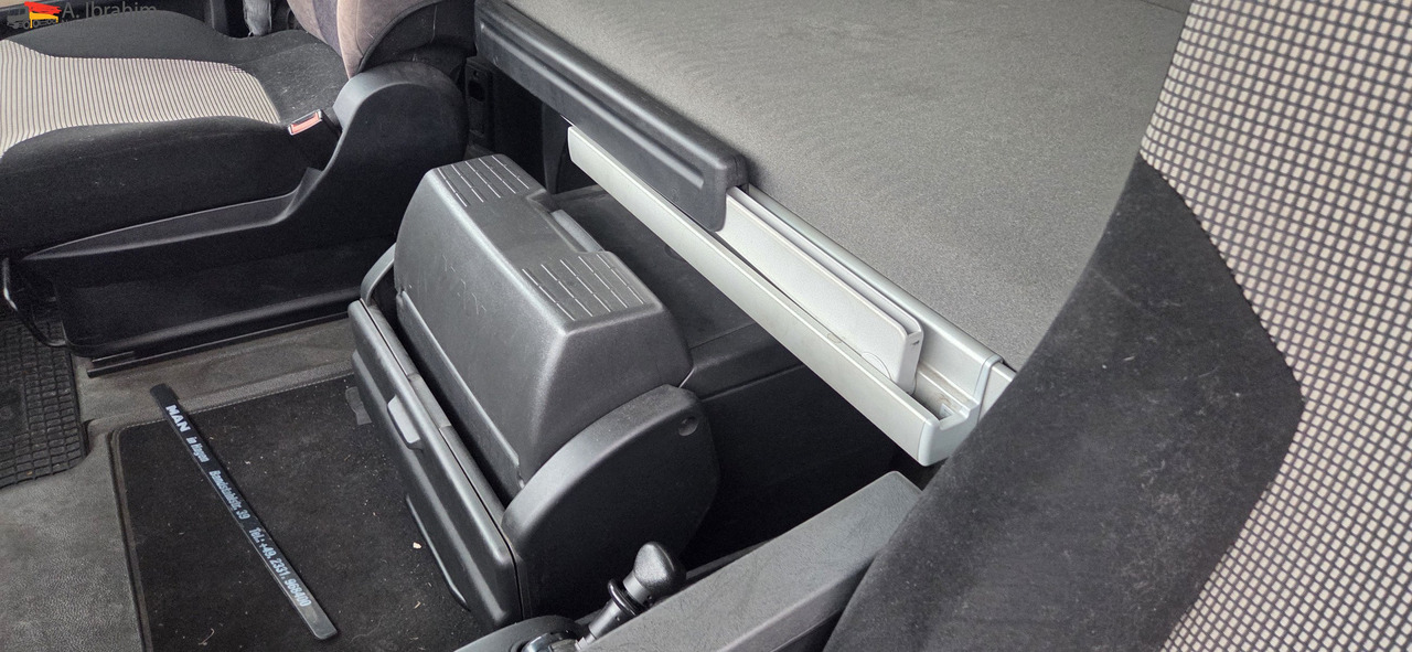 MAN TGX 26.460 6x2, Liftachse Retarder | Klima | 2 x Vorhanden - Ciężarówka kontenerowiec/ System wymienny: zdjęcie 5 MAN TGX 26.460 6x2, Liftachse Retarder | Klima | 2 x Vorhanden - Ciężarówka kontenerowiec/ System wymienny: zdjęcie 5