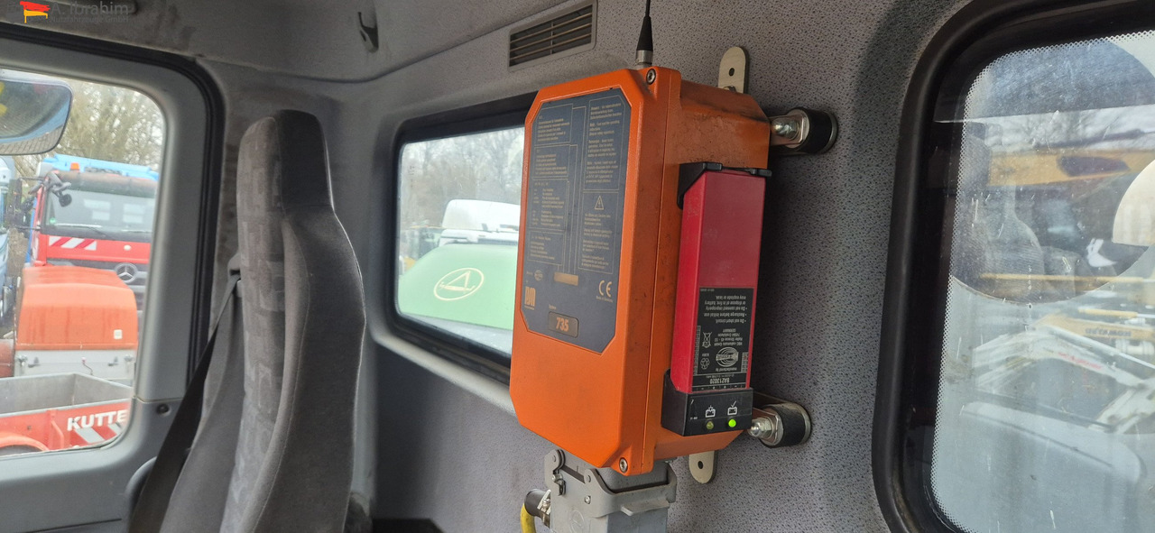 Mercedes-Benz 3241 PM 21-3 Liebherr 7 cbm PUMI Putzmeister Liebherr - Pompogruszka: zdjęcie 2 Mercedes-Benz 3241 PM 21-3 Liebherr 7 cbm PUMI Putzmeister Liebherr - Pompogruszka: zdjęcie 2