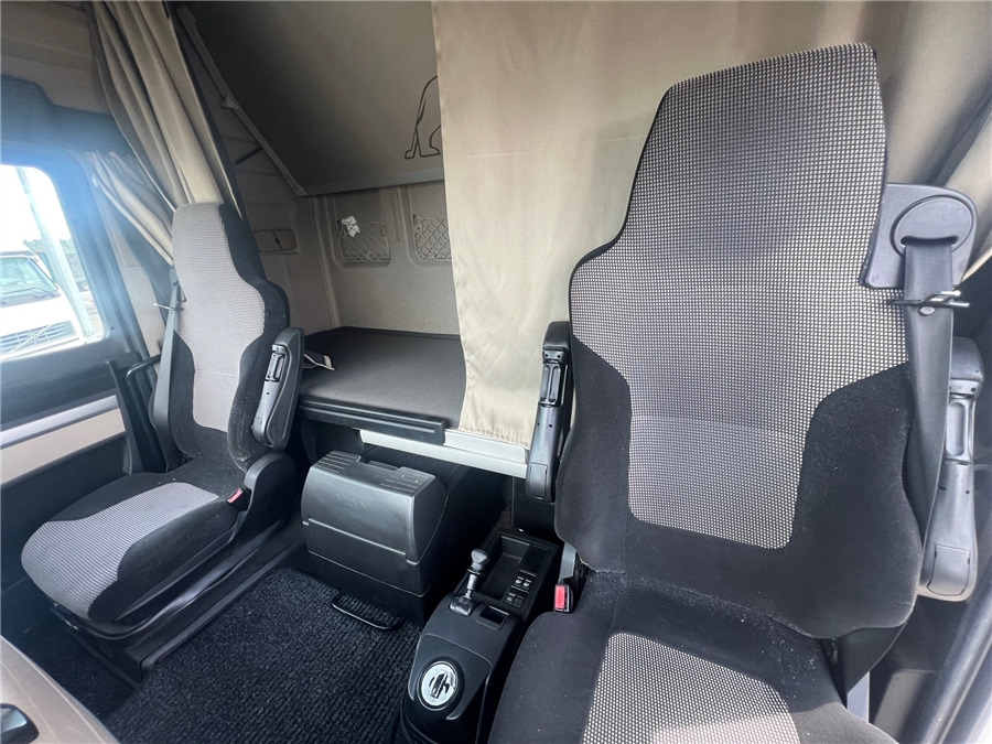 Ciągnik siodłowy MAN TGX 18.460: zdjęcie 16 Ciągnik siodłowy MAN TGX 18.460: zdjęcie 16