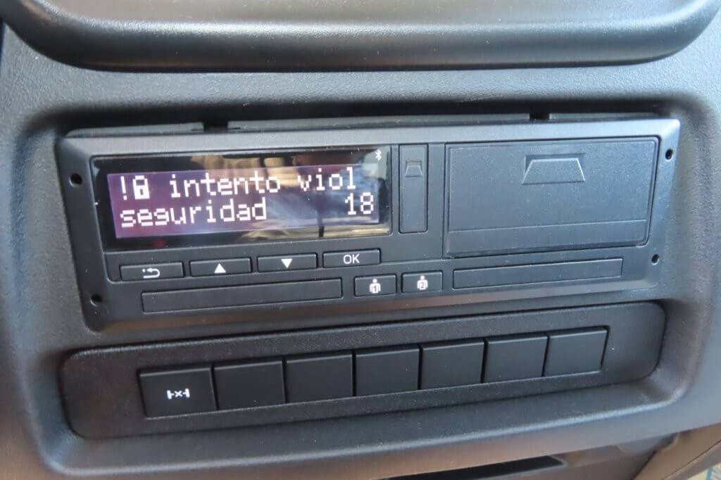 IVECO DAILY 72C18 - Samochód dostawczy: zdjęcie 4 IVECO DAILY 72C18 - Samochód dostawczy: zdjęcie 4