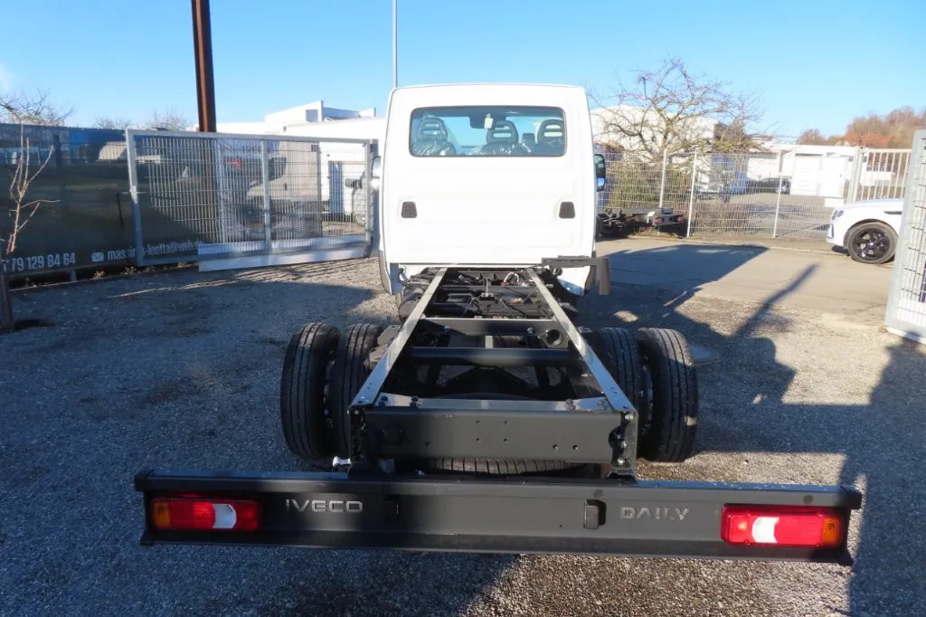 IVECO DAILY 72C18 - Samochód dostawczy: zdjęcie 2 IVECO DAILY 72C18 - Samochód dostawczy: zdjęcie 2