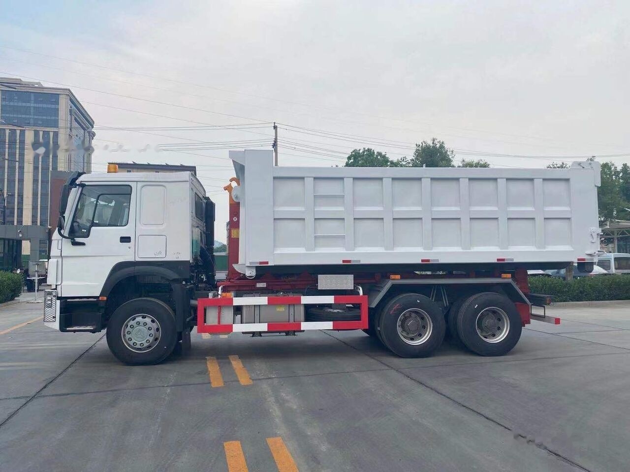 Howo 371 - Wywrotka: zdjęcie 1 Howo 371 - Wywrotka: zdjęcie 1