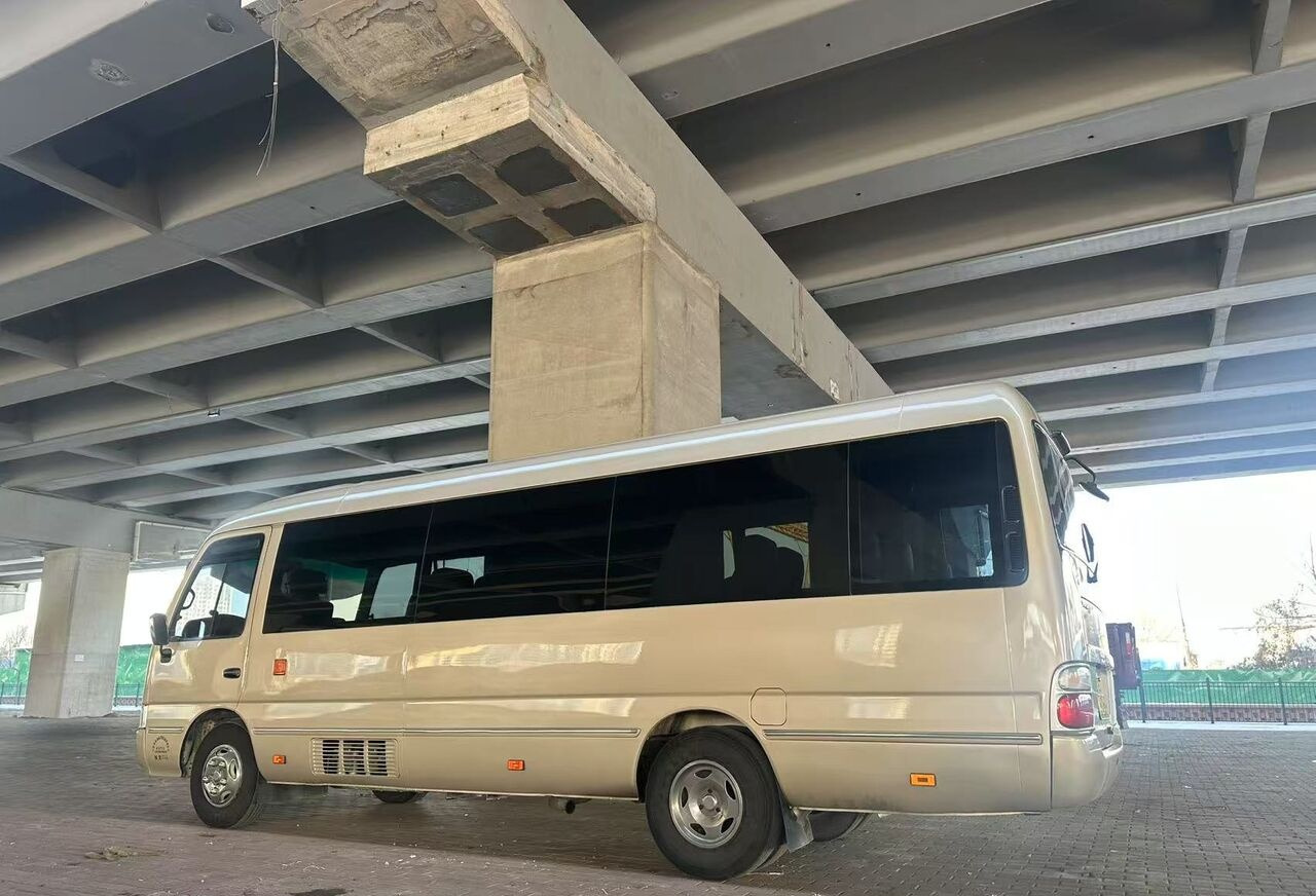 Toyota 1HZ - Podmiejski autobus: zdjęcie 1 Toyota 1HZ - Podmiejski autobus: zdjęcie 1