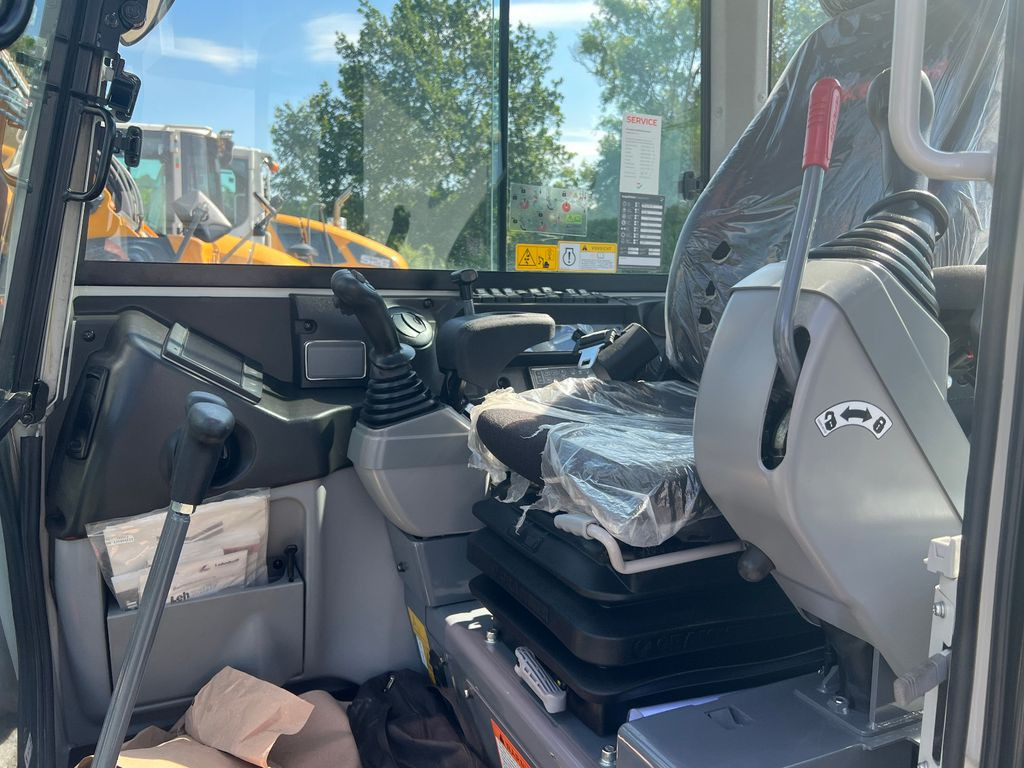 Takeuchi TB 250-2 u. 260 - Minikoparka: zdjęcie 2 Takeuchi TB 250-2 u. 260 - Minikoparka: zdjęcie 2