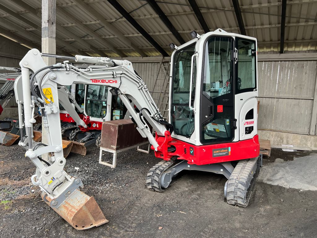 Takeuchi TB 325 RA - Powertilt V3 - Minikoparka: zdjęcie 1 Takeuchi TB 325 RA - Powertilt V3 - Minikoparka: zdjęcie 1