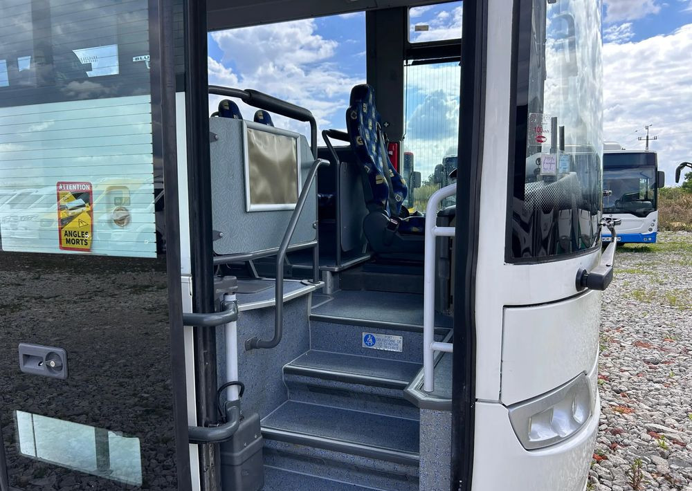 Mercedes-Benz Intouro - Podmiejski autobus: zdjęcie 3 Mercedes-Benz Intouro - Podmiejski autobus: zdjęcie 3