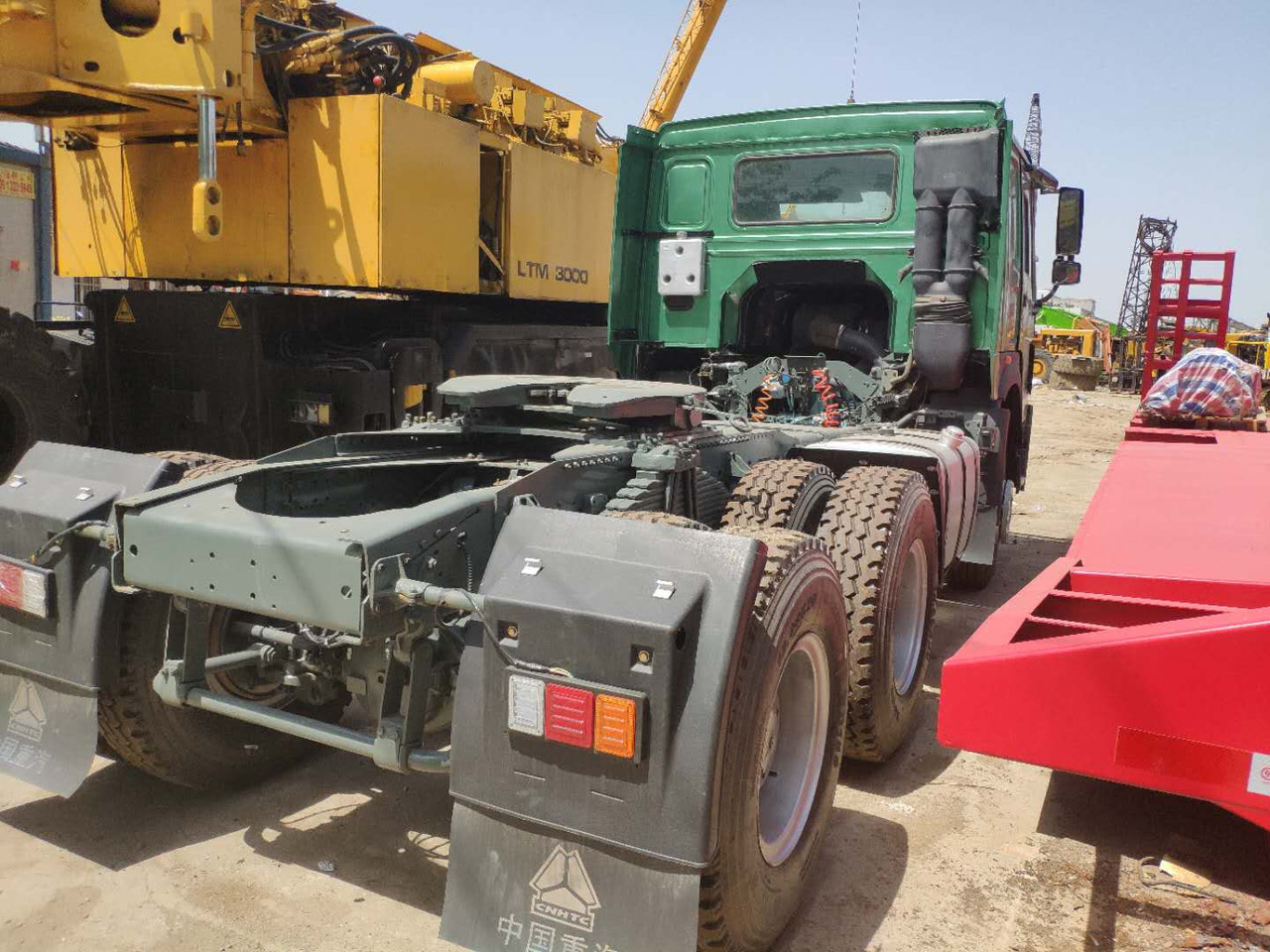 HOWO 420 - Ciągnik siodłowy: zdjęcie 3 HOWO 420 - Ciągnik siodłowy: zdjęcie 3