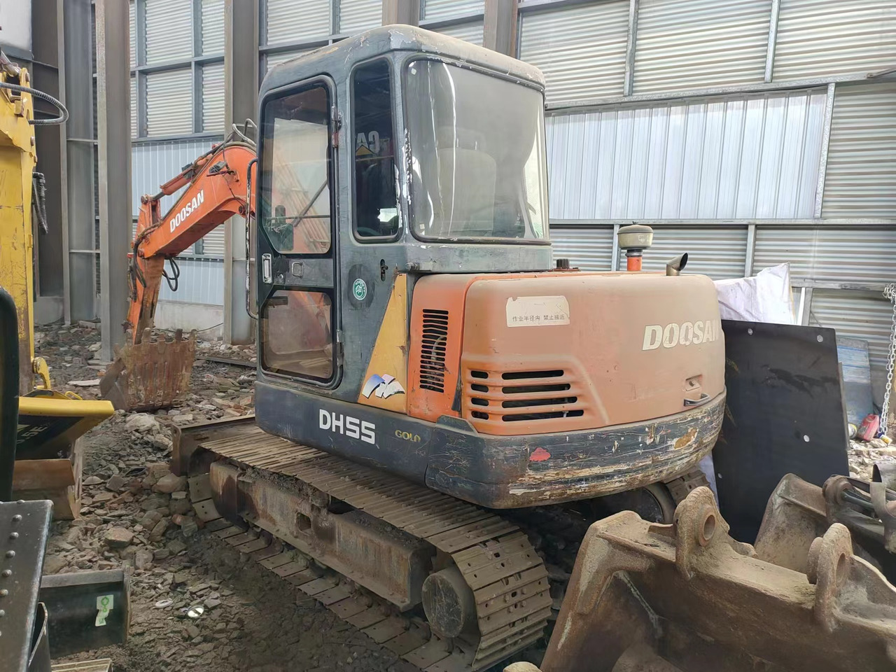 DOOSAN DH55 - Minikoparka: zdjęcie 2 DOOSAN DH55 - Minikoparka: zdjęcie 2