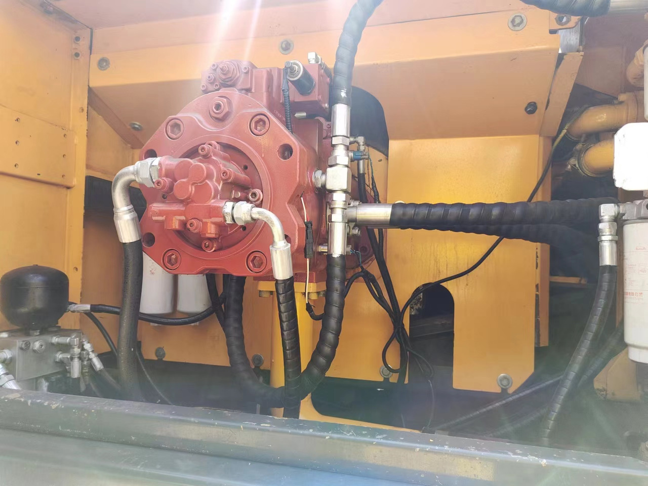 HYUNDAI R385LC-9T R305 R220 - Koparka gąsienicowa: zdjęcie 5 HYUNDAI R385LC-9T R305 R220 - Koparka gąsienicowa: zdjęcie 5