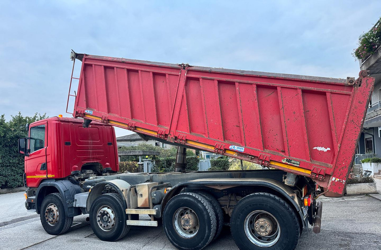 Scania R124/470 Ribaltabile 8X4 - Wywrotka: zdjęcie 2 Scania R124/470 Ribaltabile 8X4 - Wywrotka: zdjęcie 2