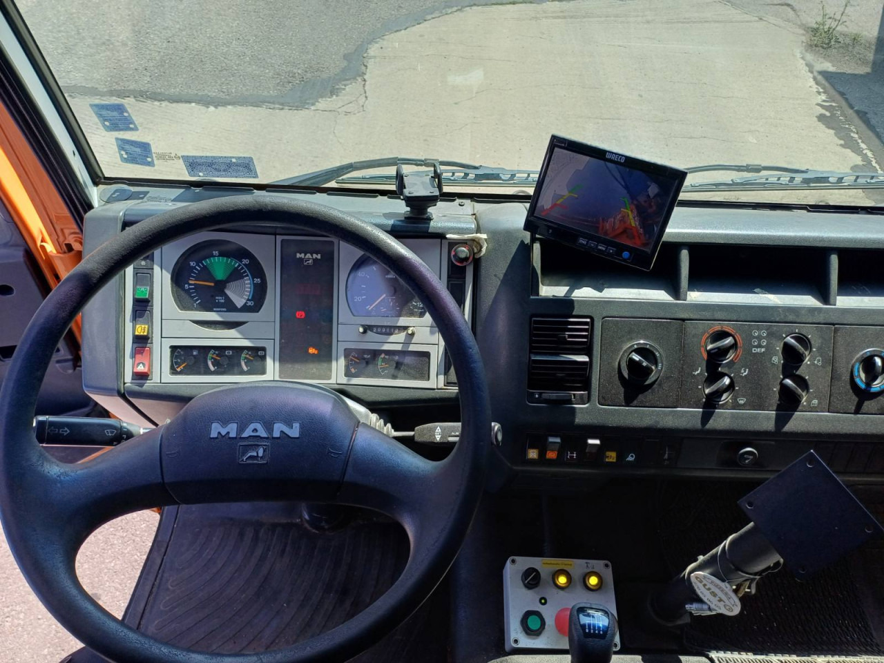 MAN TGL200 - Śmieciarka: zdjęcie 2 MAN TGL200 - Śmieciarka: zdjęcie 2