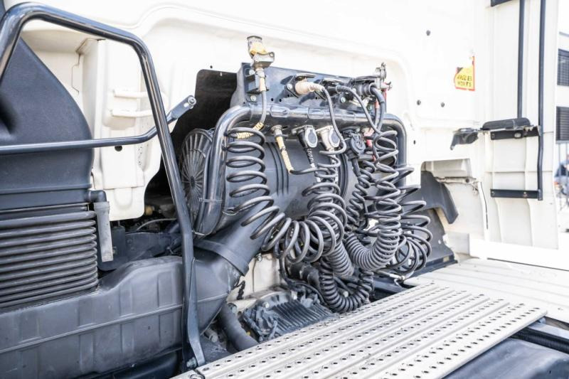 MAN TGX 18.480 XLX BLS+INTARDER - Ciągnik siodłowy: zdjęcie 4 MAN TGX 18.480 XLX BLS+INTARDER - Ciągnik siodłowy: zdjęcie 4