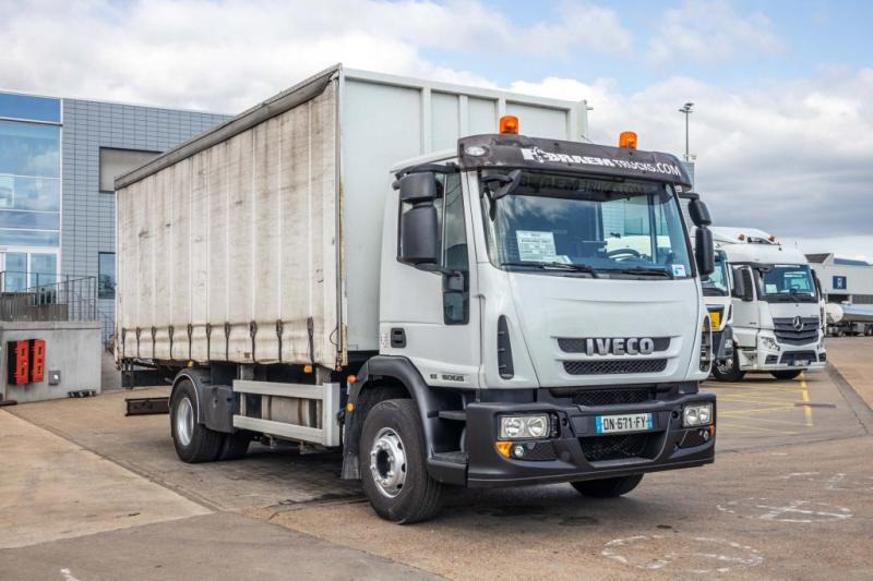 Iveco EUROCARGO 160E25 - Samochód ciężarowy plandeka: zdjęcie 2 Iveco EUROCARGO 160E25 - Samochód ciężarowy plandeka: zdjęcie 2