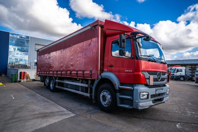 Mercedes AXOR 2533 -MP3+DHOLLANDIA 2.5T - Samochód ciężarowy plandeka: zdjęcie 2 Mercedes AXOR 2533 -MP3+DHOLLANDIA 2.5T - Samochód ciężarowy plandeka: zdjęcie 2