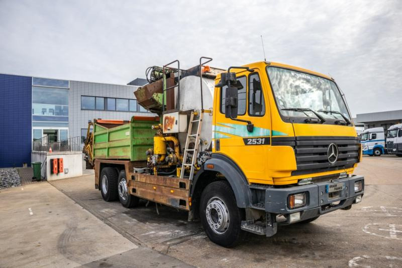 Mercedes SK 2531-6X2-PATA/BITUMEN/ASFALT/GOUDRON - Wywrotka: zdjęcie 4 Mercedes SK 2531-6X2-PATA/BITUMEN/ASFALT/GOUDRON - Wywrotka: zdjęcie 4