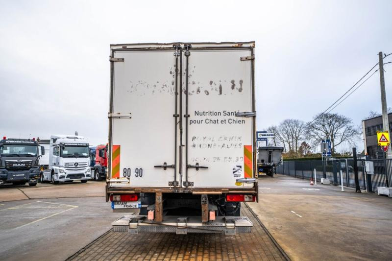 Renault D 19 280 WIDE + DHOLLANDIA 3 T. - Samochód ciężarowy furgon: zdjęcie 4 Renault D 19 280 WIDE + DHOLLANDIA 3 T. - Samochód ciężarowy furgon: zdjęcie 4