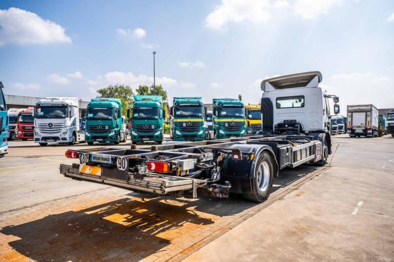 Renault D WIDE 380 DXI - Ciężarówka kontenerowiec/ System wymienny: zdjęcie 5 Renault D WIDE 380 DXI - Ciężarówka kontenerowiec/ System wymienny: zdjęcie 5