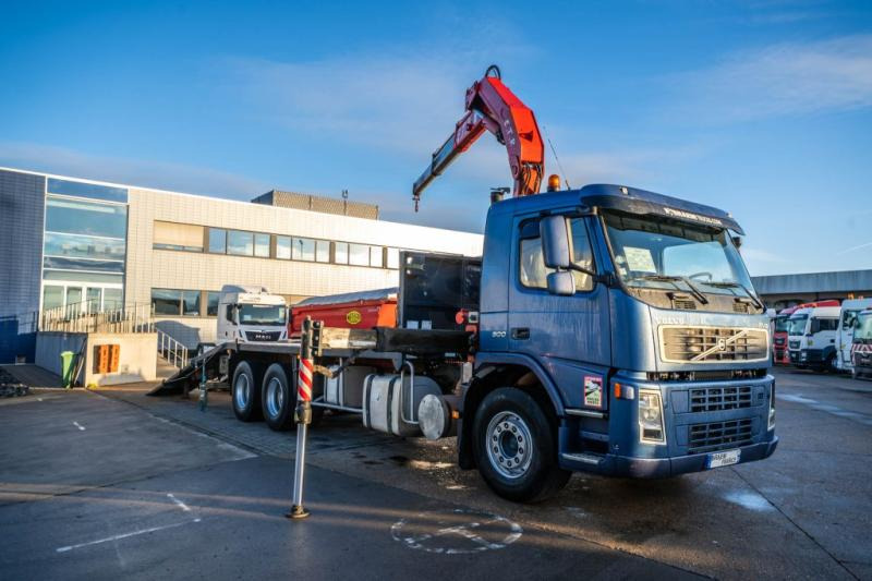 Volvo FM 300-6x2+FASSI 19t/m + 2EXT - Autolaweta: zdjęcie 2 Volvo FM 300-6x2+FASSI 19t/m + 2EXT - Autolaweta: zdjęcie 2