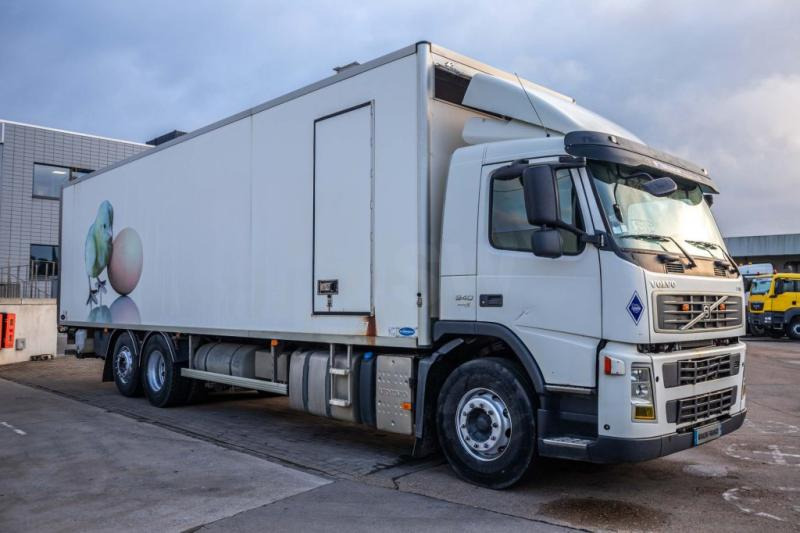 Volvo FM340+POUSSIN/CHICKEN/KUIKEN/KÛKEN - Samochód ciężarowy chłodnia: zdjęcie 2 Volvo FM340+POUSSIN/CHICKEN/KUIKEN/KÛKEN - Samochód ciężarowy chłodnia: zdjęcie 2
