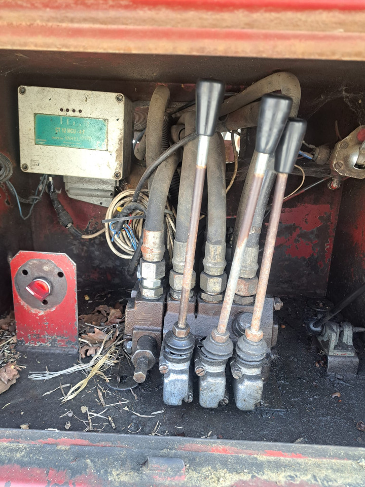 MERCEDES-BENZ 1823 - Ciężarówka do przewozu samochodów: zdjęcie 4 MERCEDES-BENZ 1823 - Ciężarówka do przewozu samochodów: zdjęcie 4