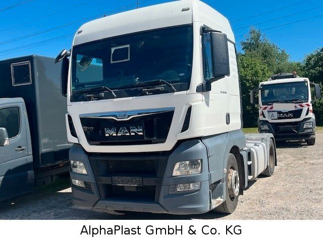 MAN 18.400 / 4x2 Hydraulik Orginal KM TipTop 18.400 / 4x2 Hydraulik Orginal KM TipTop - Ciągnik siodłowy: zdjęcie 1 MAN 18.400 / 4x2 Hydraulik Orginal KM TipTop 18.400 / 4x2 Hydraulik Orginal KM TipTop - Ciągnik siodłowy: zdjęcie 1