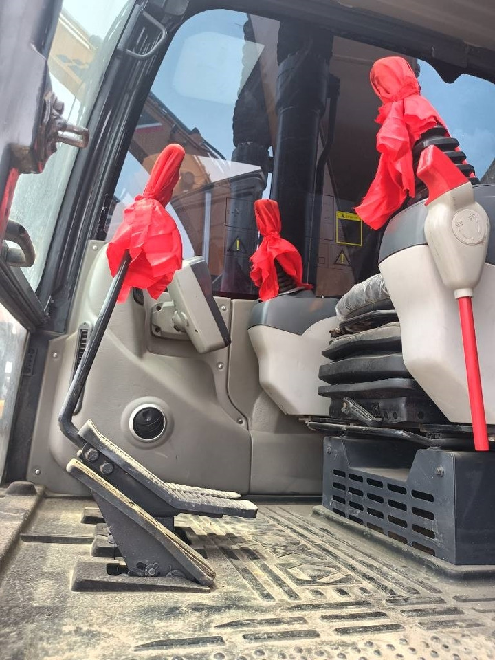 XCMG XE 215 DA - Koparka gąsienicowa: zdjęcie 5 XCMG XE 215 DA - Koparka gąsienicowa: zdjęcie 5