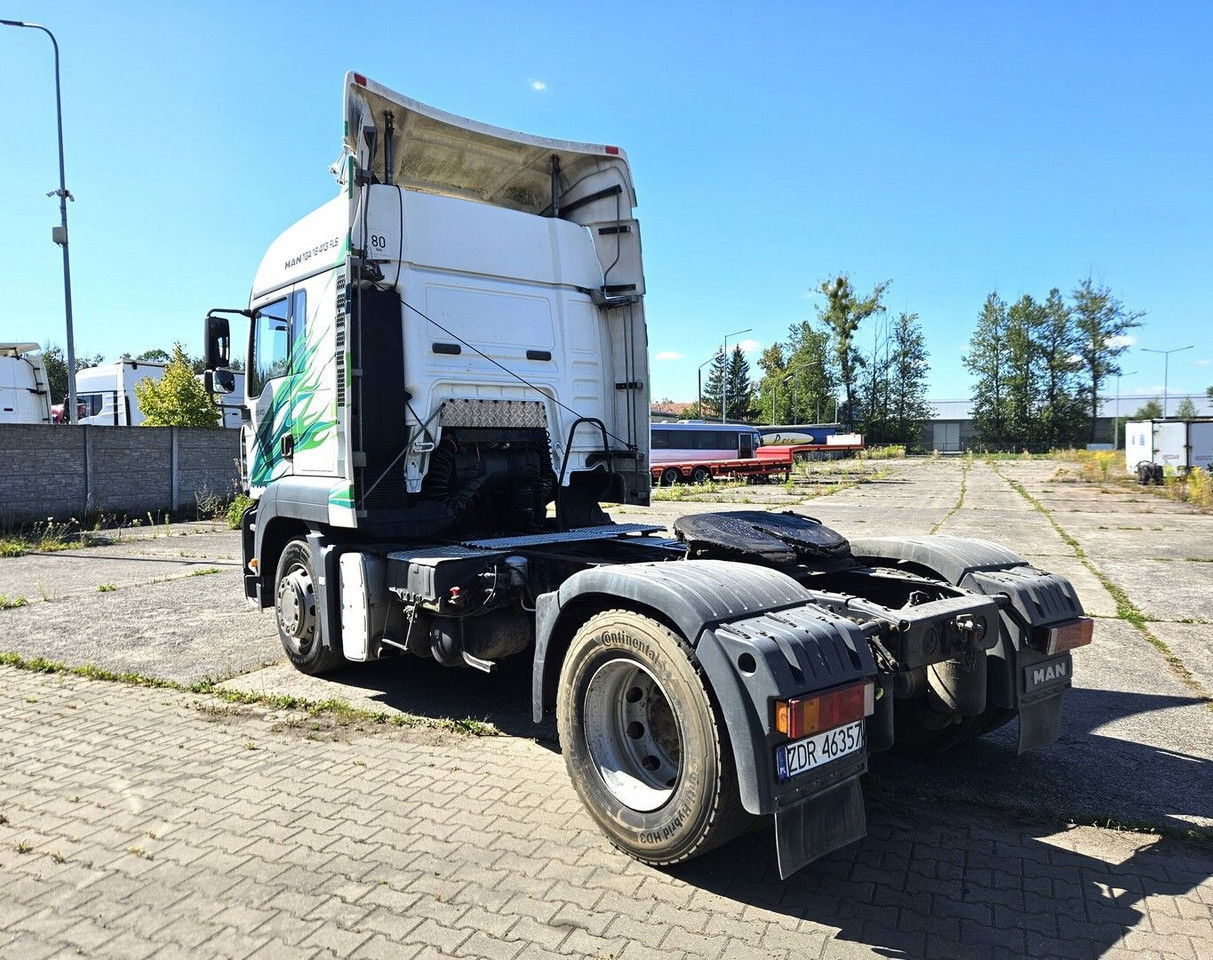 MAN 18.413 FLS - Manual pump and injectors, Intarder, Airco - Ciągnik siodłowy: zdjęcie 3 MAN 18.413 FLS - Manual pump and injectors, Intarder, Airco - Ciągnik siodłowy: zdjęcie 3