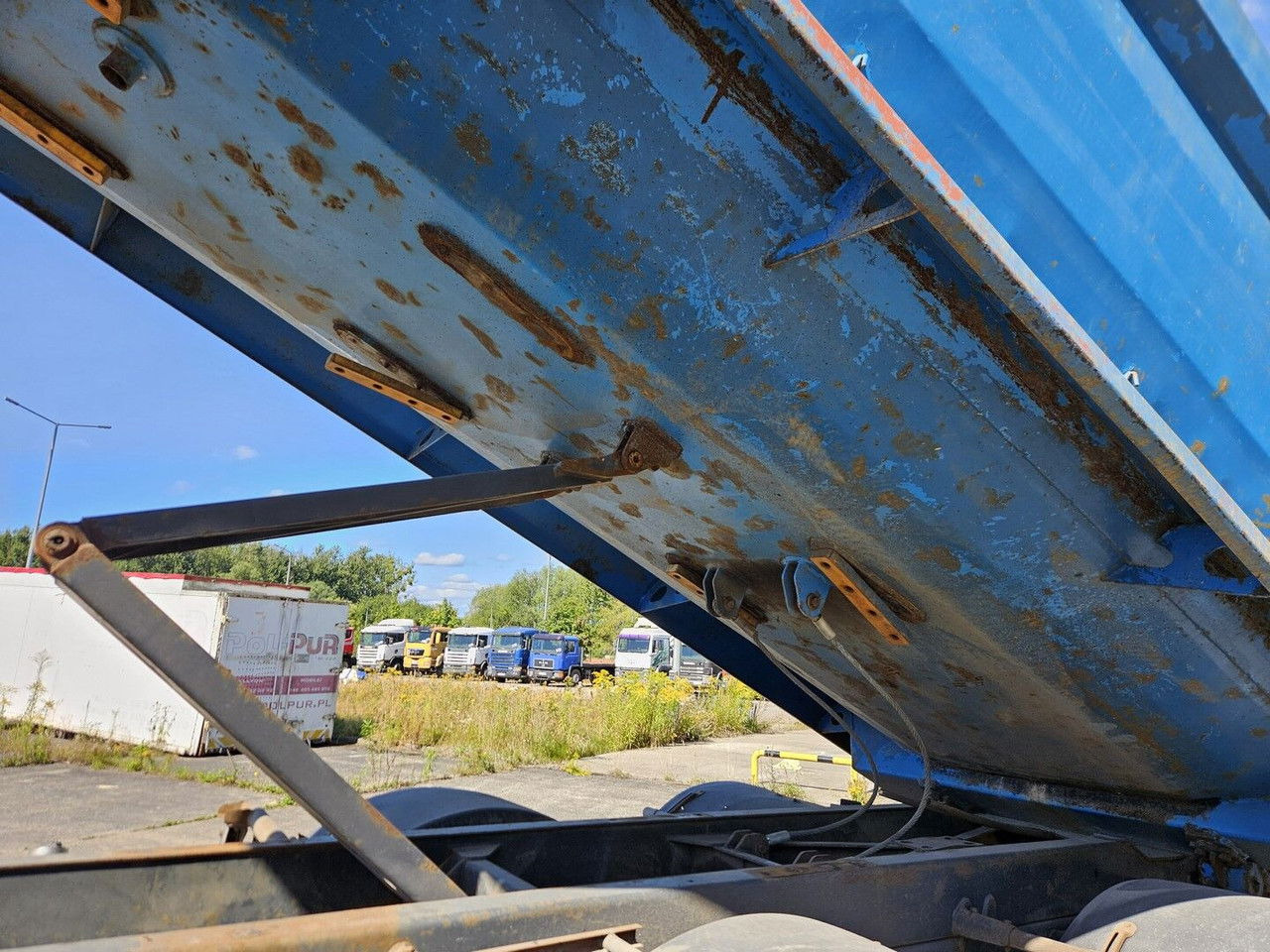 Scania R420 8x4 - Tipper - full spring - 2007 year - Wywrotka: zdjęcie 5 Scania R420 8x4 - Tipper - full spring - 2007 year - Wywrotka: zdjęcie 5