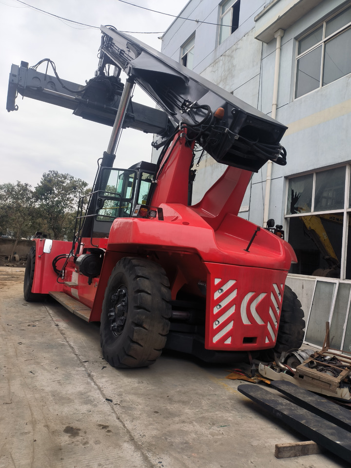 Kalmar DRF450 Used Reach stacker/Container forklift - Reach stacker: zdjęcie 2 Kalmar DRF450 Used Reach stacker/Container forklift - Reach stacker: zdjęcie 2