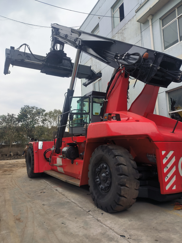 Kalmar DRF450 Used Reach stacker/Container forklift - Reach stacker: zdjęcie 5 Kalmar DRF450 Used Reach stacker/Container forklift - Reach stacker: zdjęcie 5
