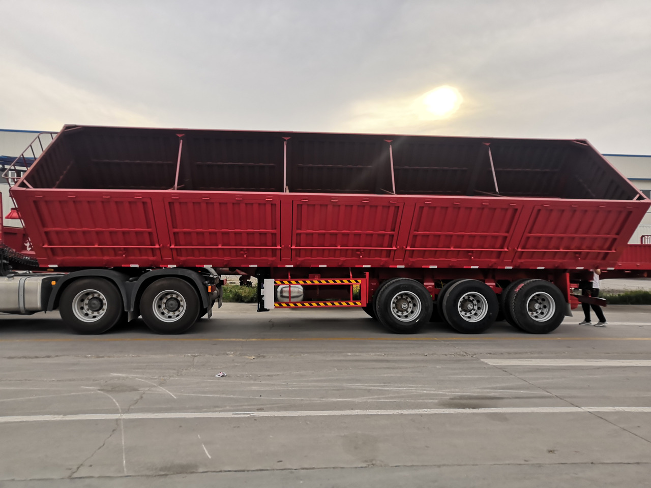 JSIE JSIE9400ZXC - Naczepa wywrotka: zdjęcie 2 JSIE JSIE9400ZXC - Naczepa wywrotka: zdjęcie 2