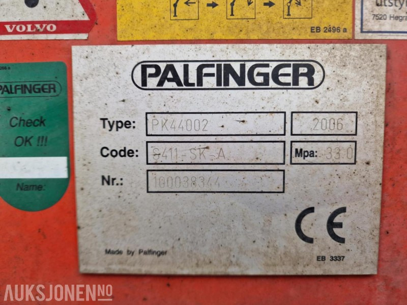 2006 Volvo FM 400 8x2 med PALFINGER PK 44002 og 8 hydrauliske seksjoner, Vinsj, Båtstøter, hydraulisk platform bredding opp til 3.05meter, 7 meter planlengde! - Samochod ciężarowy z HDS: zdjęcie 5 2006 Volvo FM 400 8x2 med PALFINGER PK 44002 og 8 hydrauliske seksjoner, Vinsj, Båtstøter, hydraulisk platform bredding opp til 3.05meter, 7 meter planlengde! - Samochod ciężarowy z HDS: zdjęcie 5