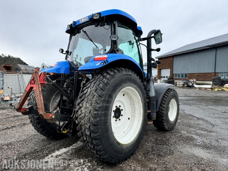 2013 New Holland T6.160 - Frontlaster - 1 skuffe - Triangel og toppstag - TRI piggdekk og landbruksdekk - Ciągnik rolniczy: zdjęcie 4 2013 New Holland T6.160 - Frontlaster - 1 skuffe - Triangel og toppstag - TRI piggdekk og landbruksdekk - Ciągnik rolniczy: zdjęcie 4