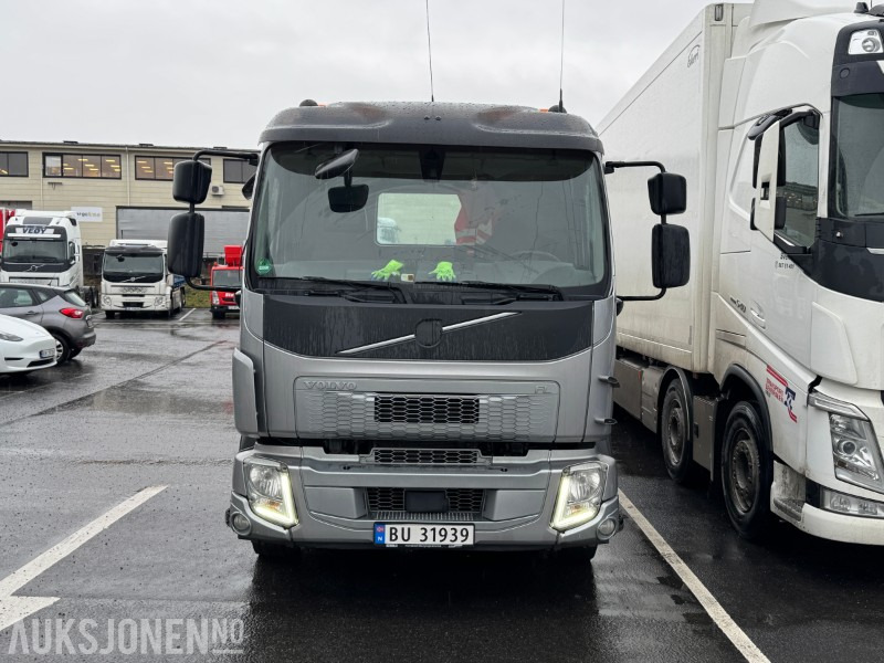 2017 Volvo FL D8 BERGINGSBIL M/HENGER EURO 6 VINSJ RETARDER LUFTFJÆRING LEDRIGGER ROTORLYS - Samochód pożarniczy: zdjęcie 3 2017 Volvo FL D8 BERGINGSBIL M/HENGER EURO 6 VINSJ RETARDER LUFTFJÆRING LEDRIGGER ROTORLYS - Samochód pożarniczy: zdjęcie 3