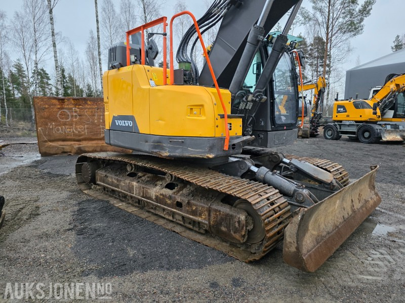 2018 Volvo ECR235EL 27 T gravemaskin rototilt med grip 7876 Timer - Koparka: zdjęcie 4 2018 Volvo ECR235EL 27 T gravemaskin rototilt med grip 7876 Timer - Koparka: zdjęcie 4