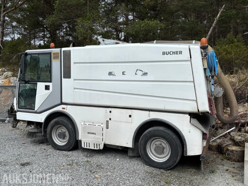 2010 Bucher CityCat 5000 feiebil / kostebil - Komunalne/ Specjalistyczne: zdjęcie 3 2010 Bucher CityCat 5000 feiebil / kostebil - Komunalne/ Specjalistyczne: zdjęcie 3