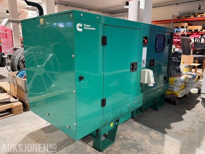 2022 Cummins Generator / Aggregat - Model C22D5 - 230 V - 22 kVA / 17.6 kW - Dieselaggregat - Osprzęt do Maszyn budowlanych: zdjęcie 5 2022 Cummins Generator / Aggregat - Model C22D5 - 230 V - 22 kVA / 17.6 kW - Dieselaggregat - Osprzęt do Maszyn budowlanych: zdjęcie 5