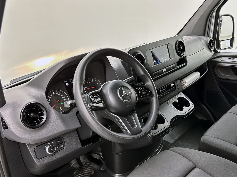 Mercedes-Benz Sprinter 314 2.2 CDI L2H2 Automaat Laadlift Omvormer 220v Luchtgeveerde stoel Navigatie MBUX Camera - Furgon: zdjęcie 4 Mercedes-Benz Sprinter 314 2.2 CDI L2H2 Automaat Laadlift Omvormer 220v Luchtgeveerde stoel Navigatie MBUX Camera - Furgon: zdjęcie 4