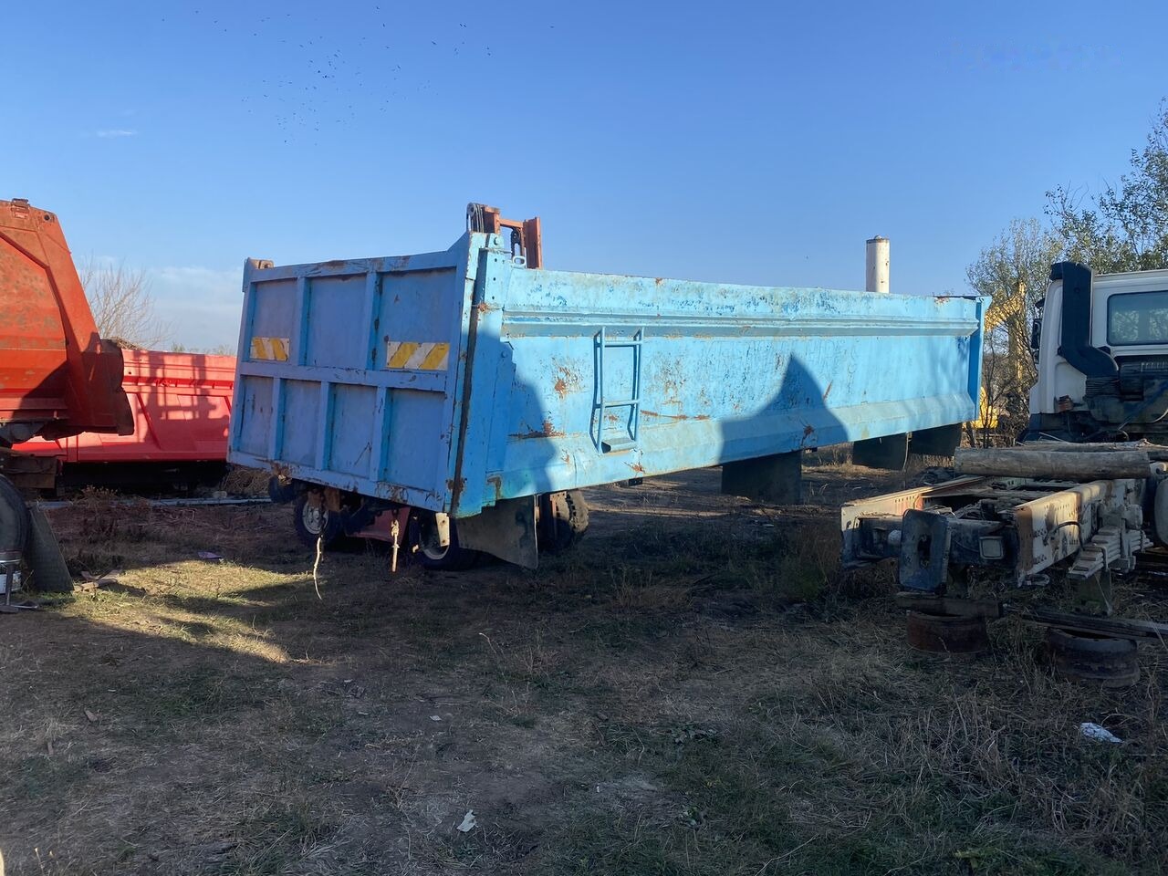 Hyva bena originala DAF 8x4 cu semisasiu si cilindru basculare - Wymienne nadwozie do wywrotki: zdjęcie 1 Hyva bena originala DAF 8x4 cu semisasiu si cilindru basculare - Wymienne nadwozie do wywrotki: zdjęcie 1