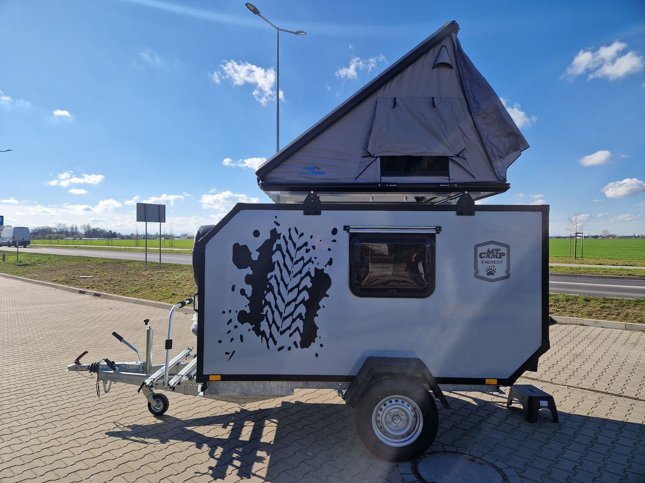 NOWA Przyczepa Wyprawowa Turystyczna Off-ROAD Everest MT-CAMP 2025 - Przyczepa kempingowa: zdjęcie 2 NOWA Przyczepa Wyprawowa Turystyczna Off-ROAD Everest MT-CAMP 2025 - Przyczepa kempingowa: zdjęcie 2